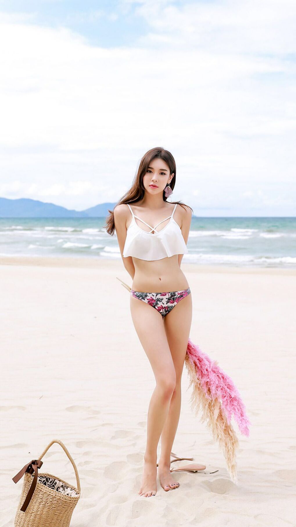 开云kaiyun-火箭球员带队参观航天城，拓展少年科学视野，火箭展厅