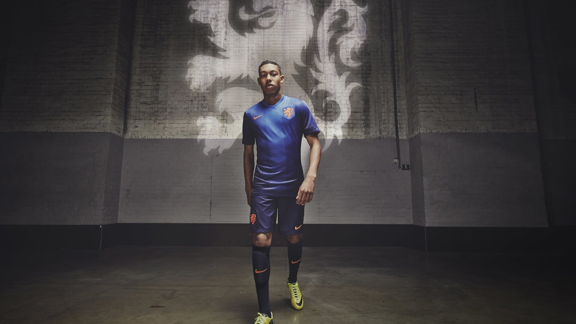 【罚分思想】裁判判罚背后隐藏的战术意图你了解吗？，罚球时裁判应站位置